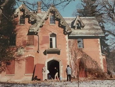 The exterior of the House in 1987